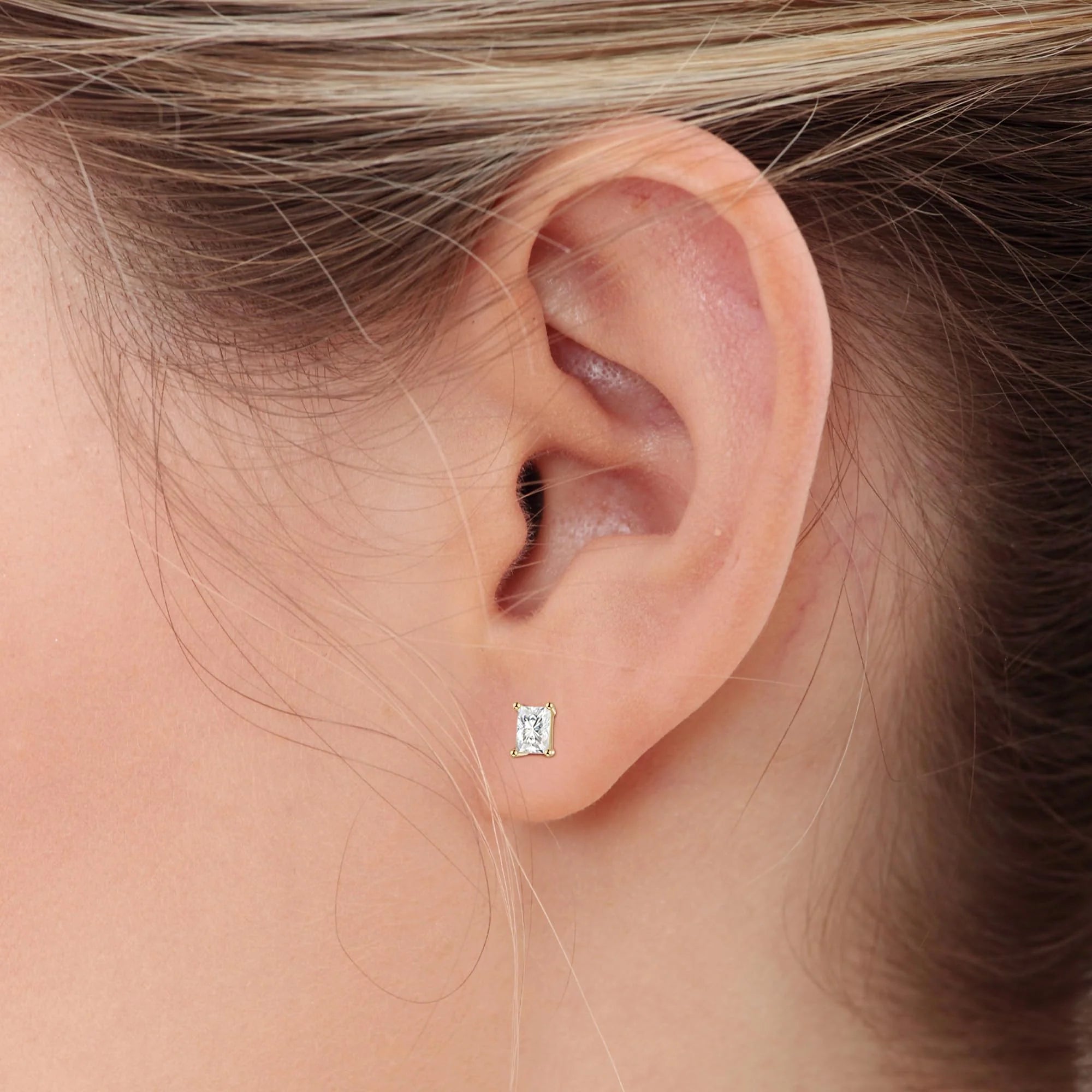 Temperament Radiant Cut Lab Grown Diamond Stud Earrings